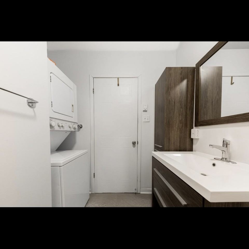 5420 Boulevard Pie-IX - Photo 3 of 9