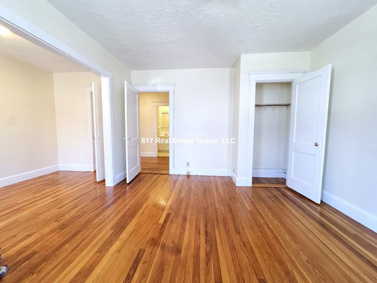 11 Barrows St #1 - Photo 7 of 11