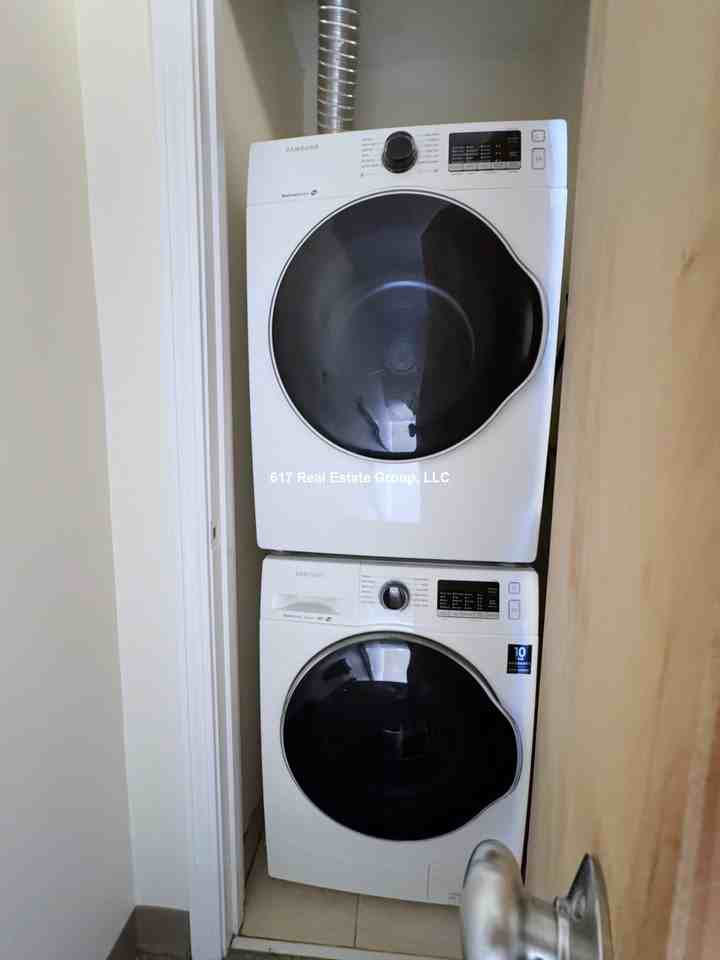 148 N Beacon St #B3 - Photo 5 of 15