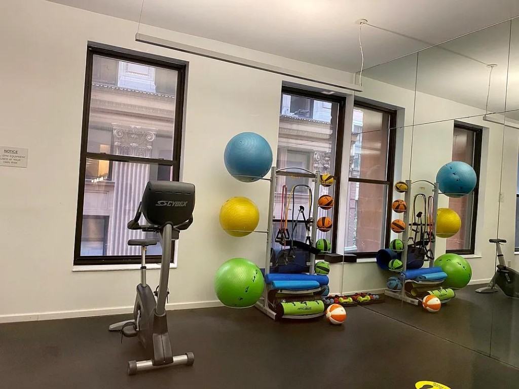 56 Pine St #15G - Photo 7 of 10