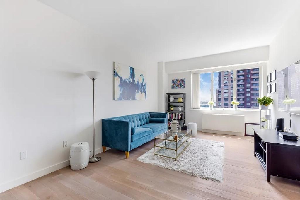 225 Rector Pl #14J - Photo 2 of 14