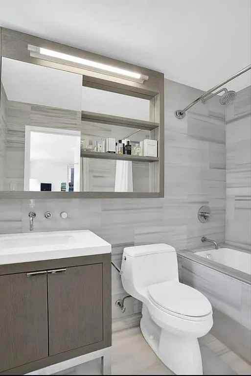 225 Rector Pl #14J - Photo 5 of 14