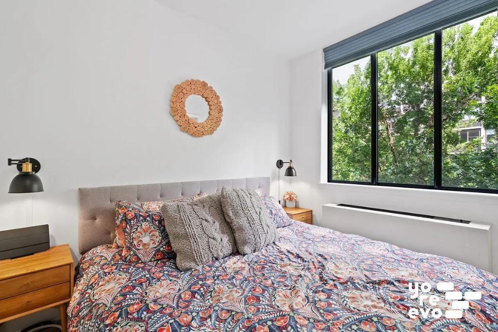 350 Albany St #3Q - Photo 7 of 11