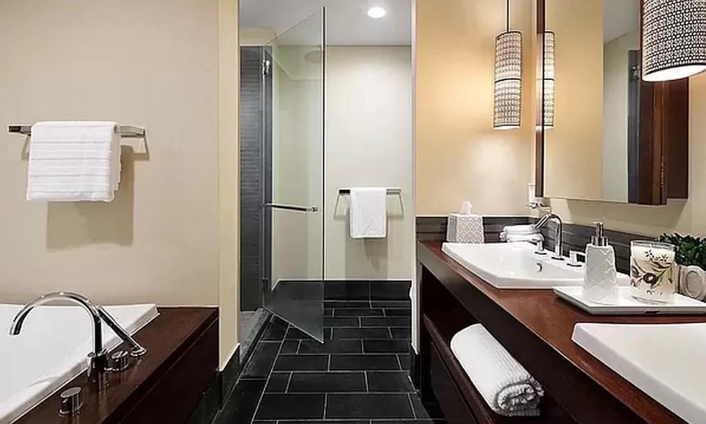 40 Broad St #14D - Photo 5 of 8