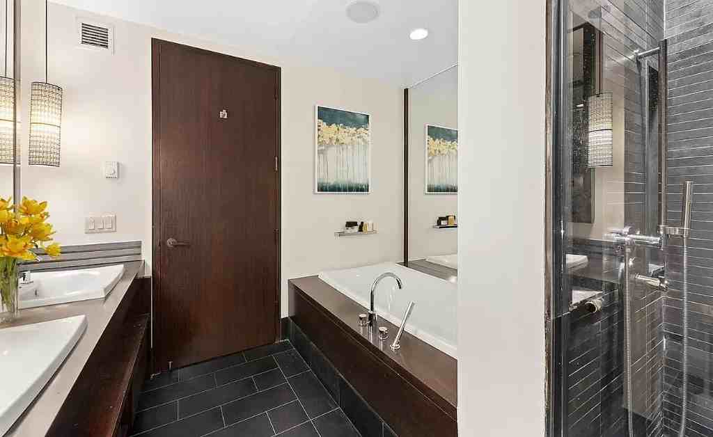 40 Broad St #14D - Photo 6 of 8
