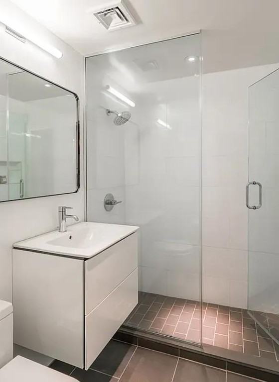 161 W 16th St #6 - Photo 4 of 5