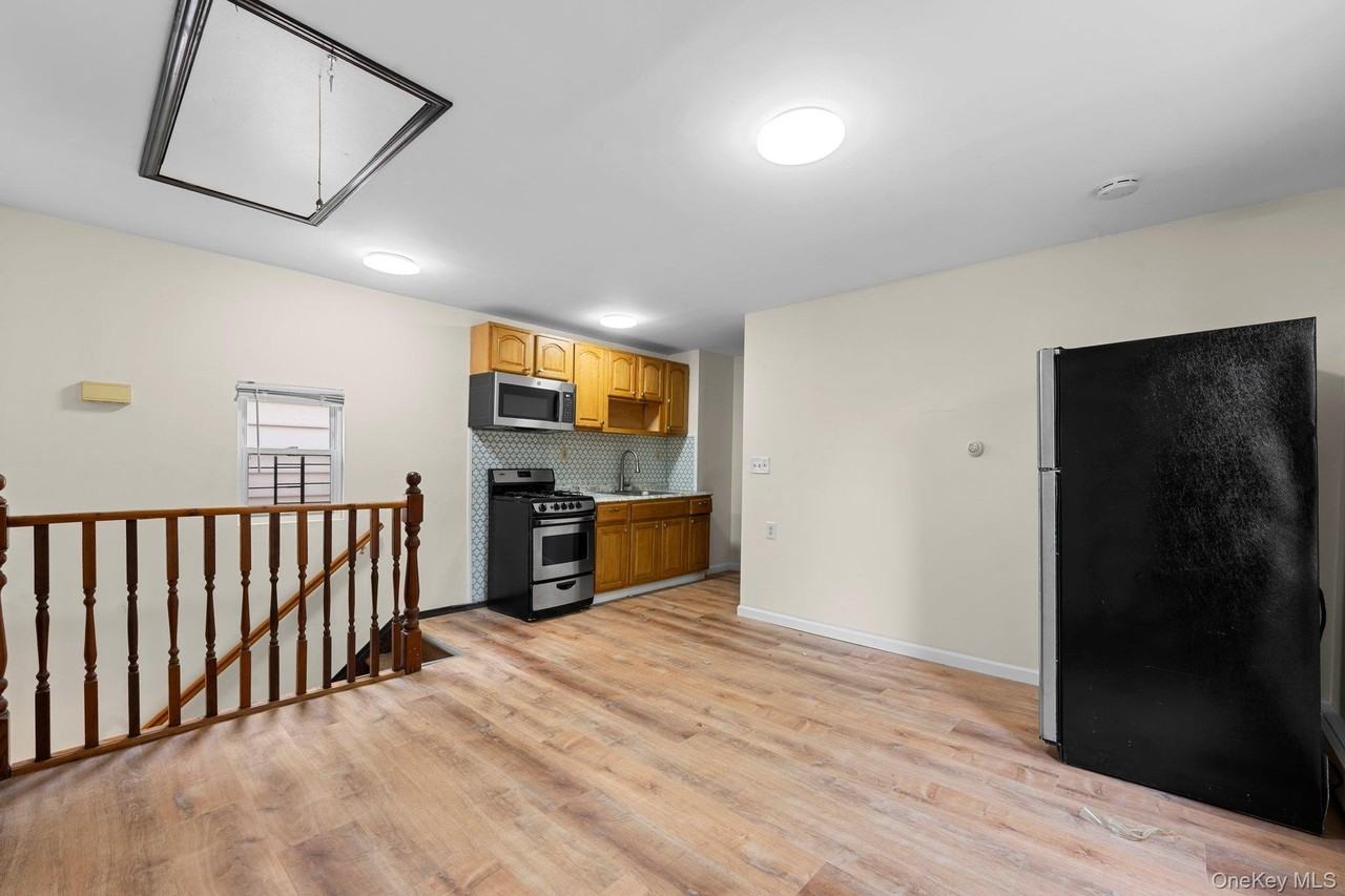 14419 111th Ave - Photo 4 of 10