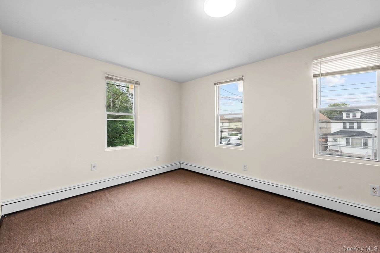 14419 111th Ave - Photo 6 of 10