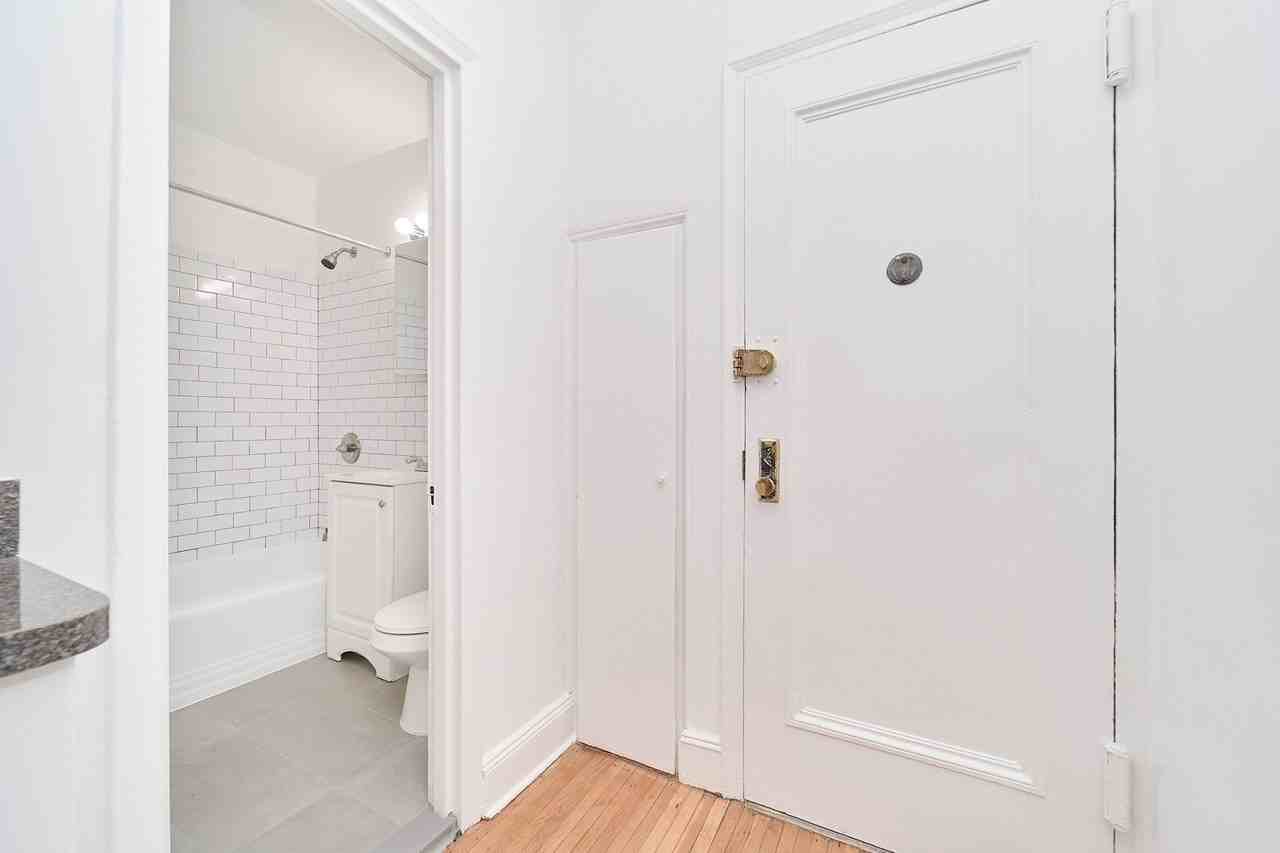 338 E 53rd St #C - Photo 4 of 10