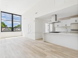 featured image of 165 Richards St #105