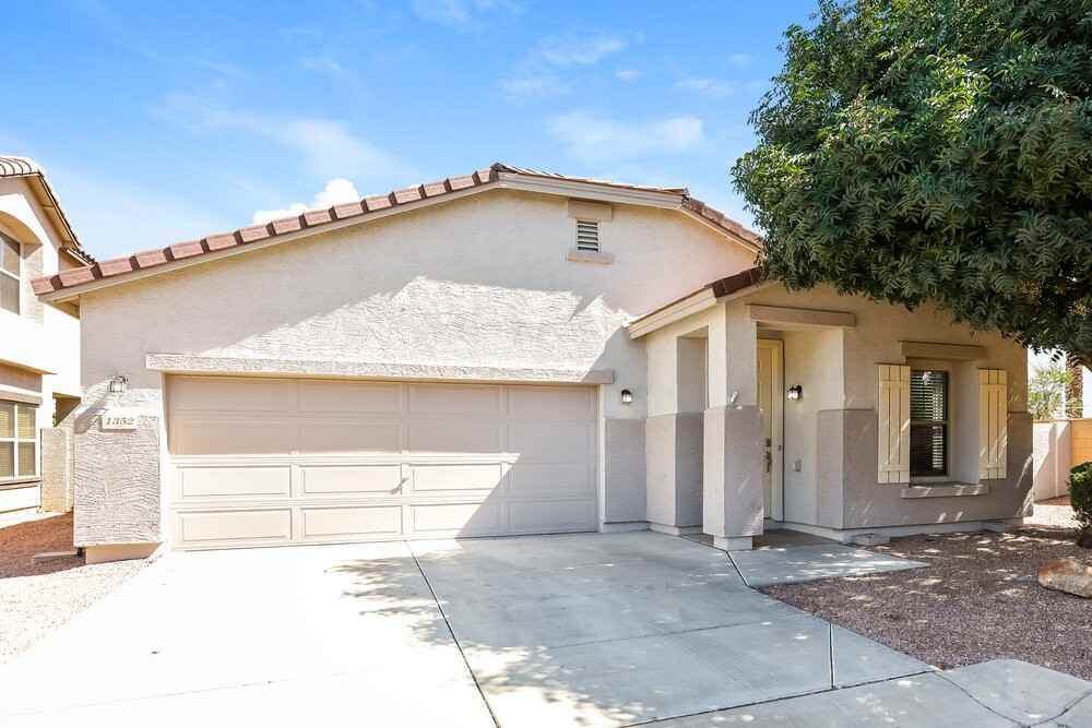 1352 E Clifton Ave - Photo 3 of 16