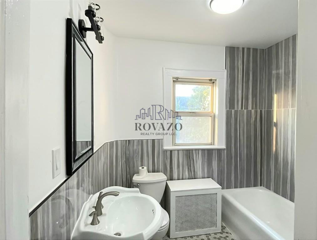 76 Wolf Place - Photo 2 of 11