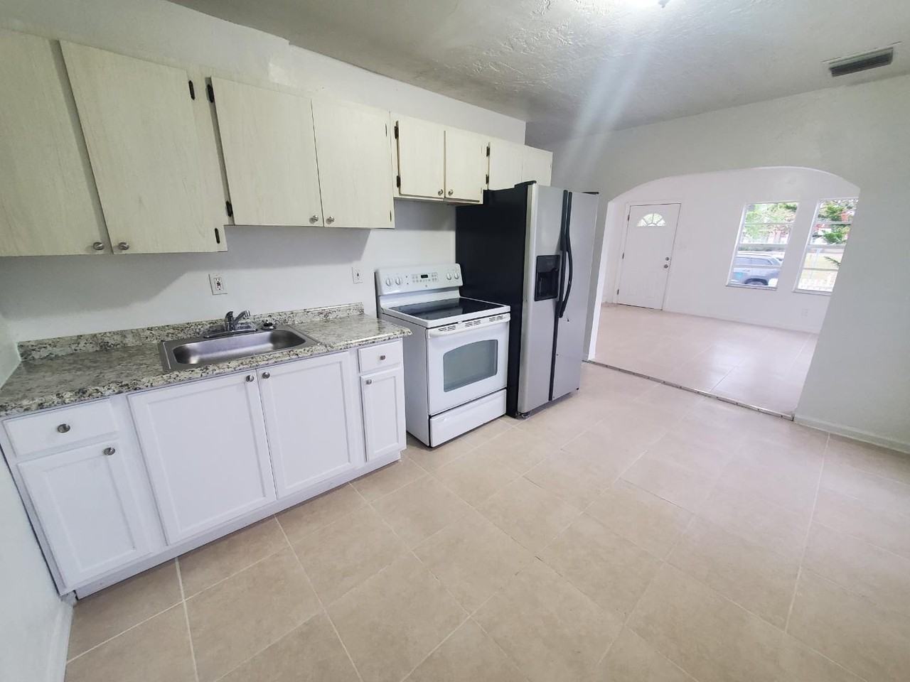 801 18th St S - Photo 2 of 18