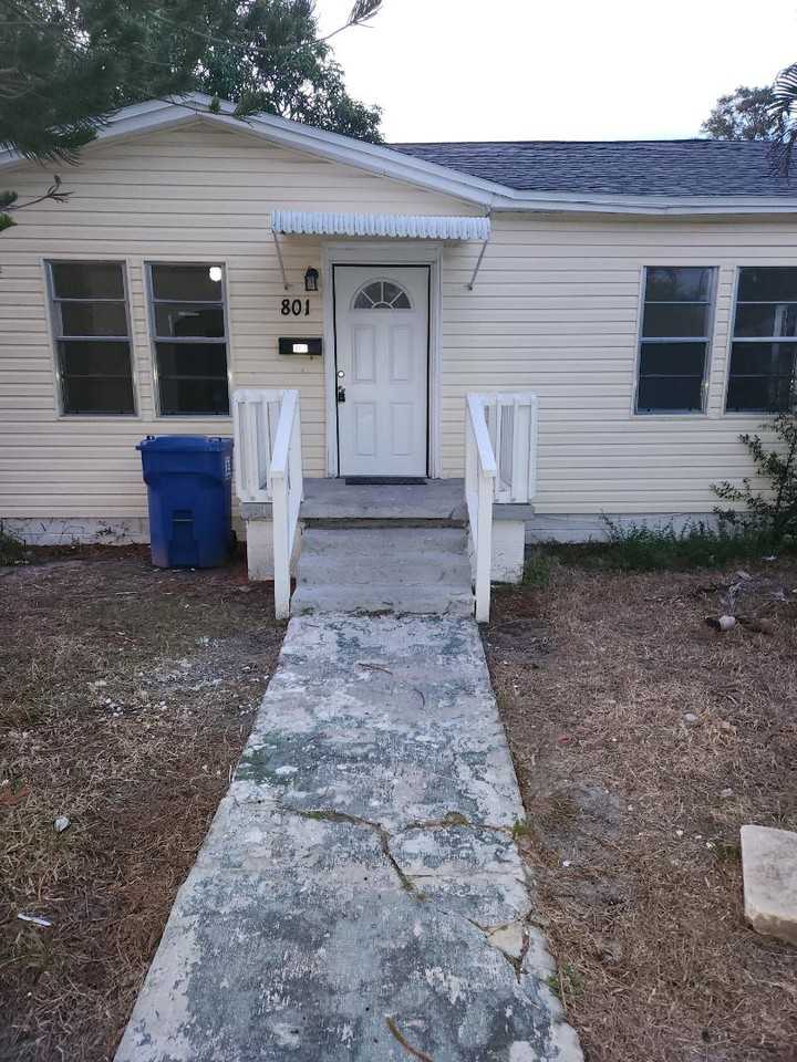 801 18th St S - Photo 3 of 18