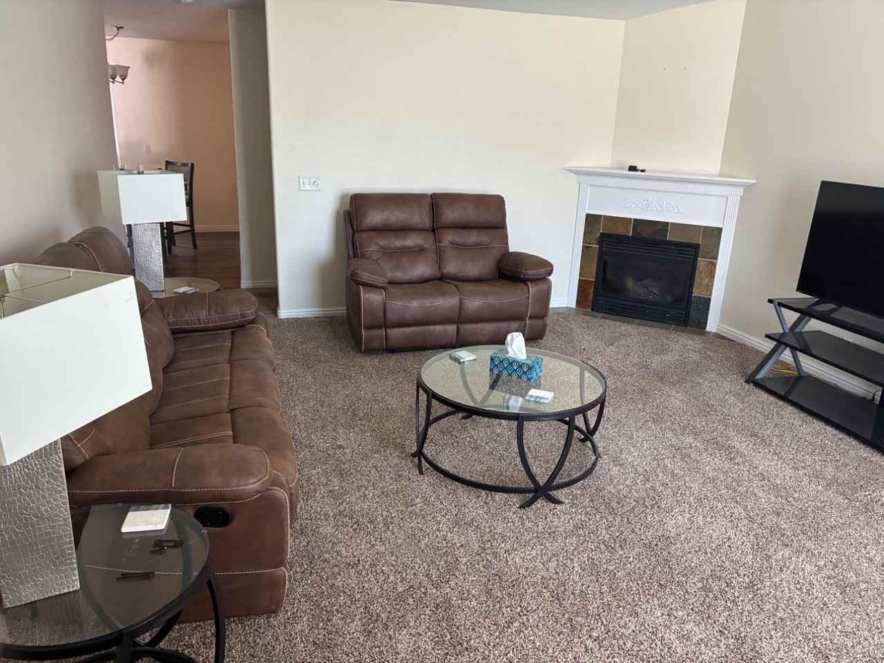 406 Pratt Pl - Photo 4 of 9