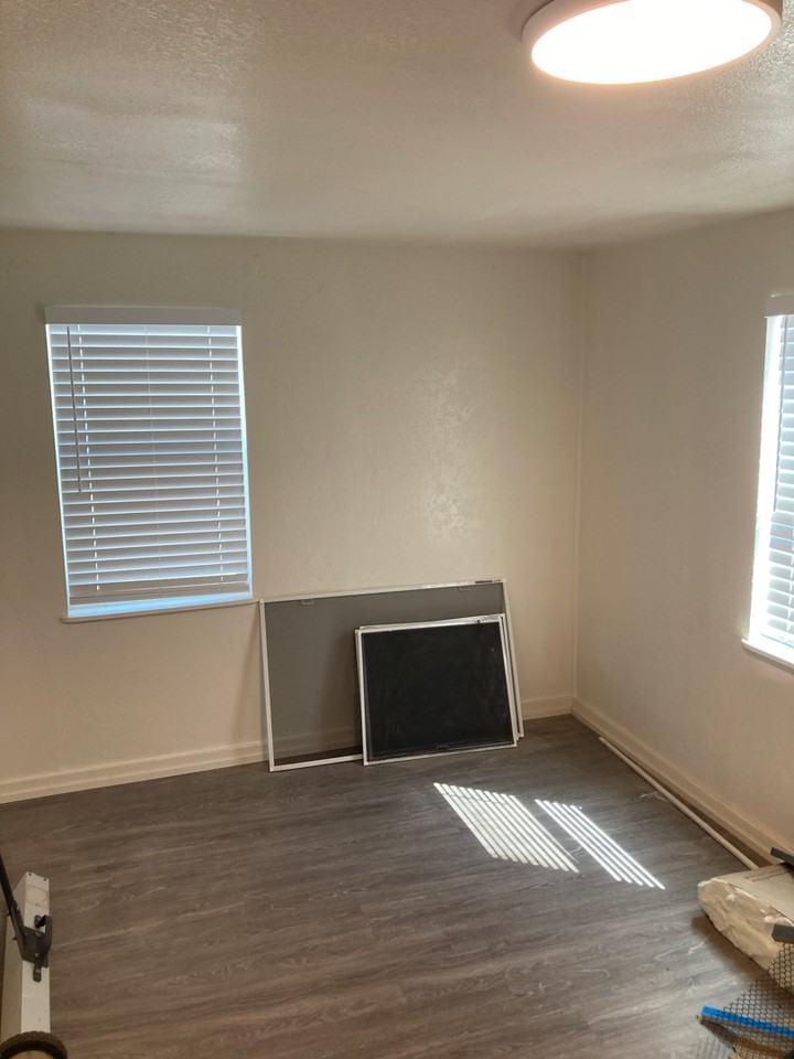 30 Moon Aly - Photo 3 of 11