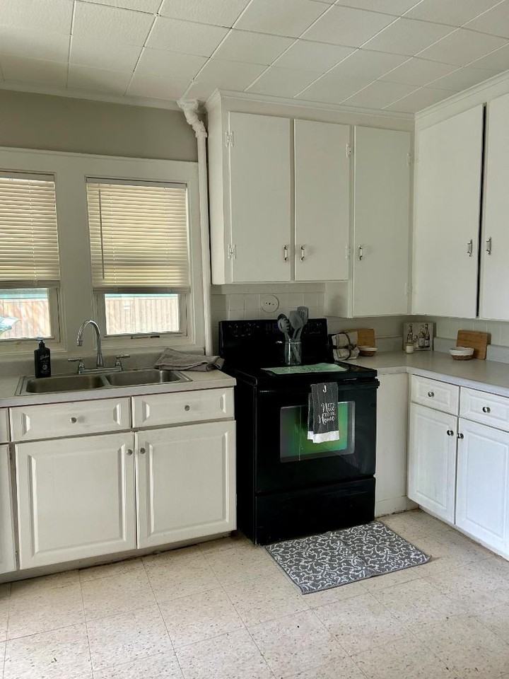 123 Gray Street - Photo 2 of 10