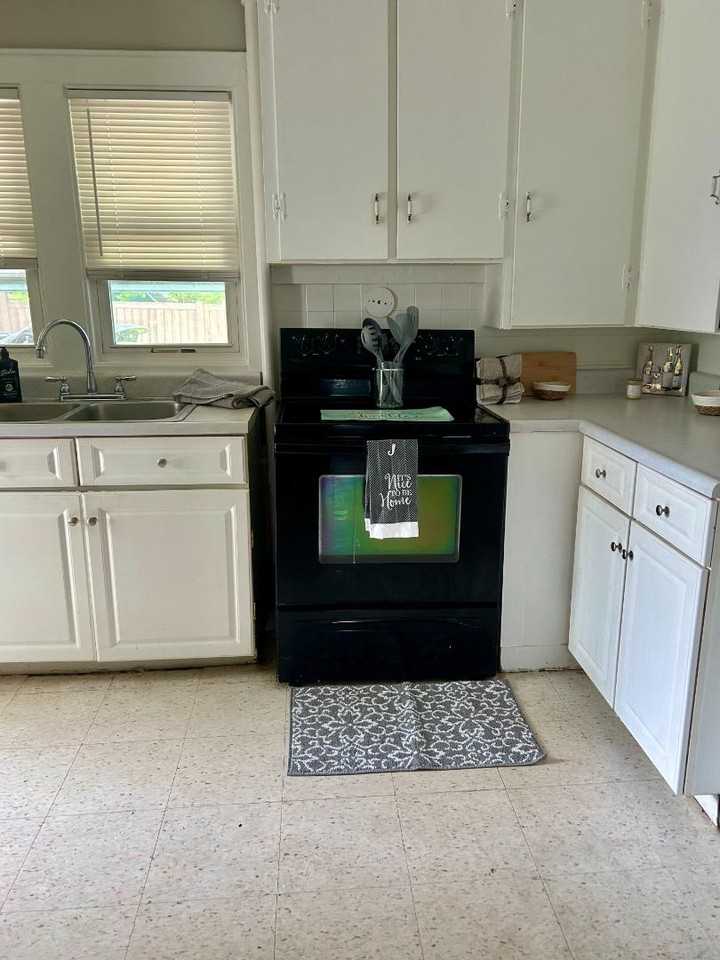 123 Gray Street - Photo 3 of 10