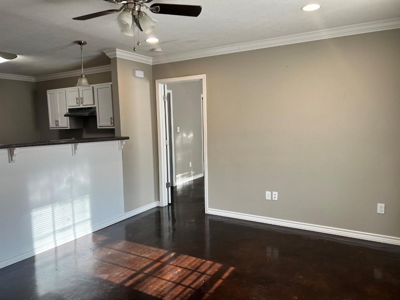 2230 9th St - Photo 2 of 12