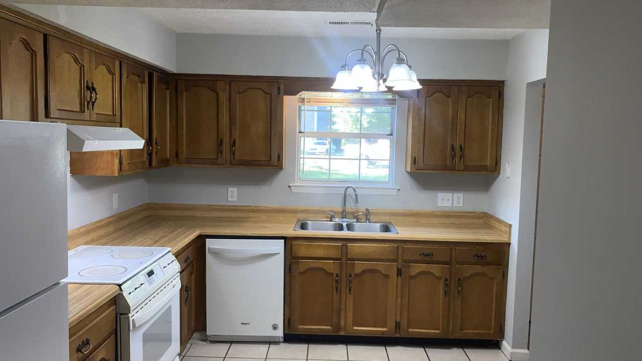 4316 Worsham Avenue - Photo 4 of 10