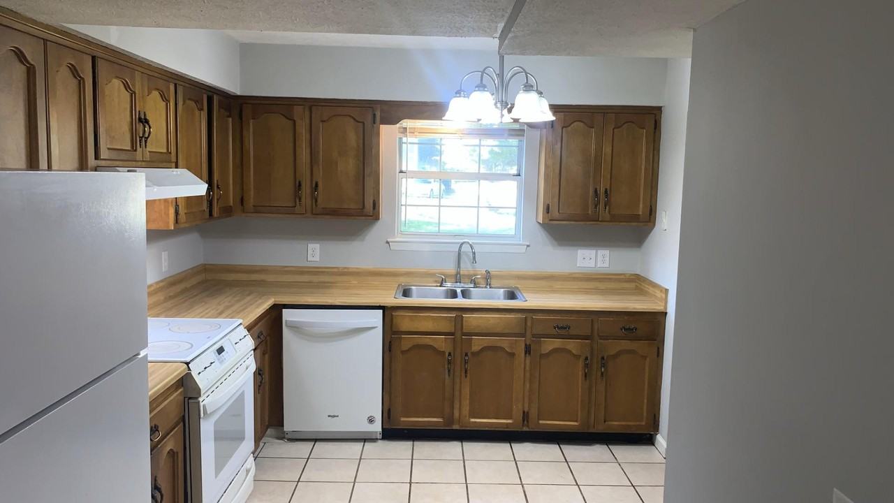 4316 Worsham Avenue - Photo 5 of 10