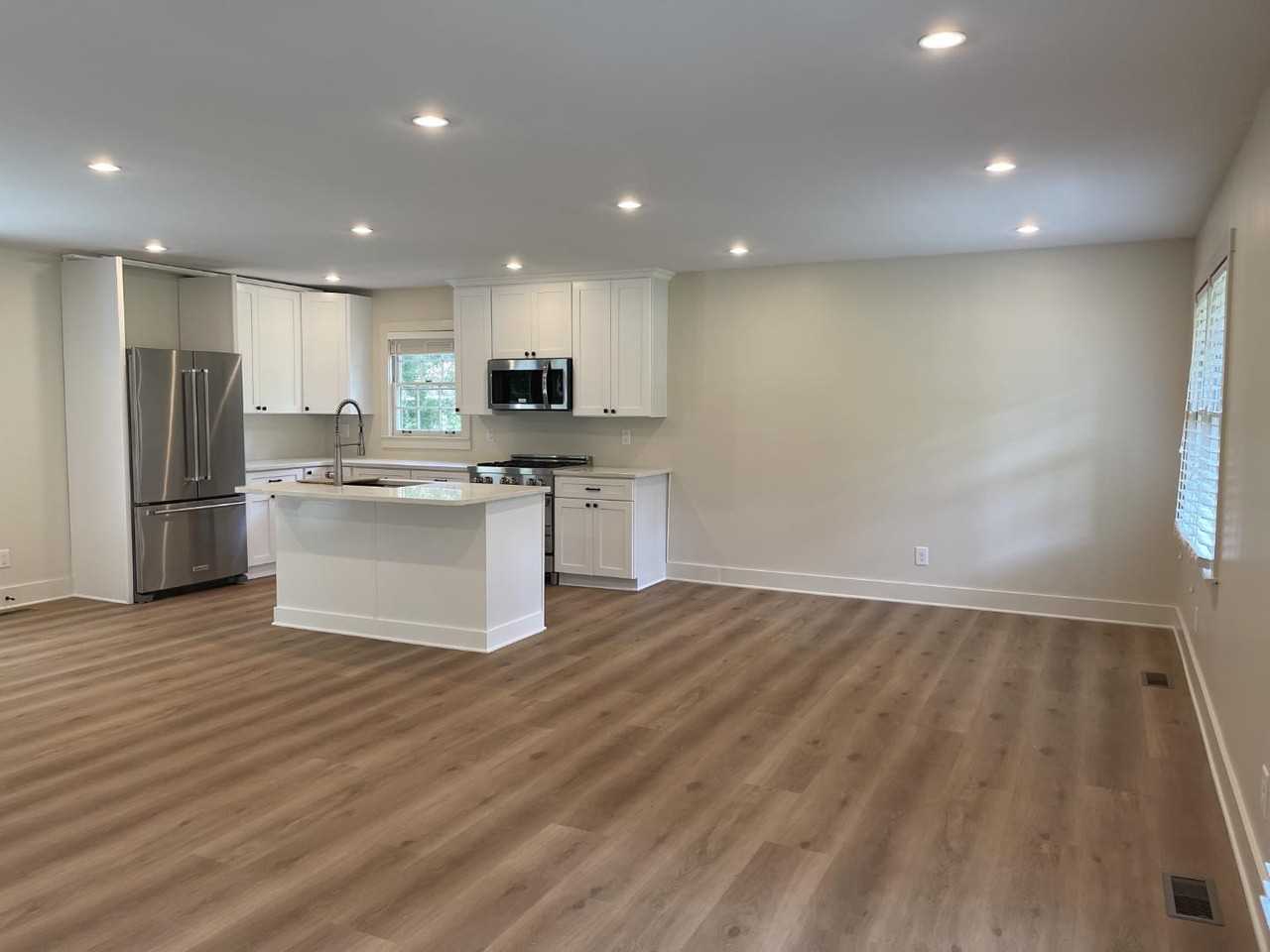 712 E Magnolia Ave - Photo 3 of 11