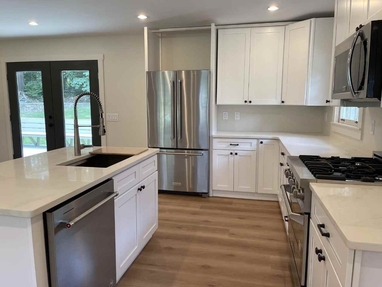 712 E Magnolia Ave - Photo 6 of 11