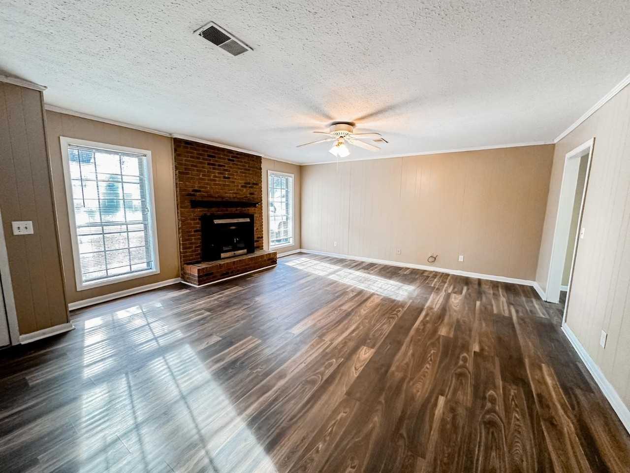 99 Gardenia Dr - Photo 4 of 20