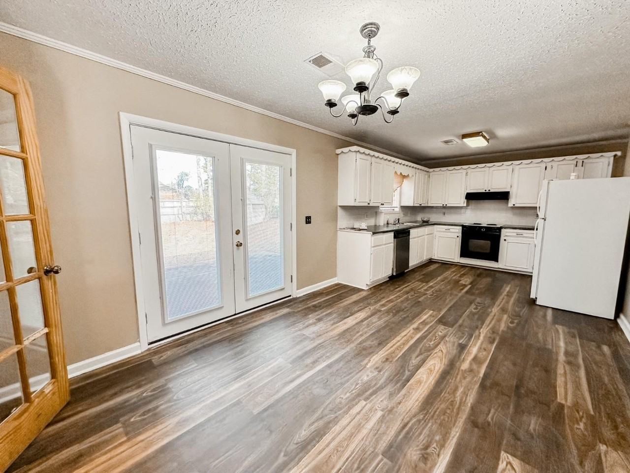 99 Gardenia Dr - Photo 5 of 20