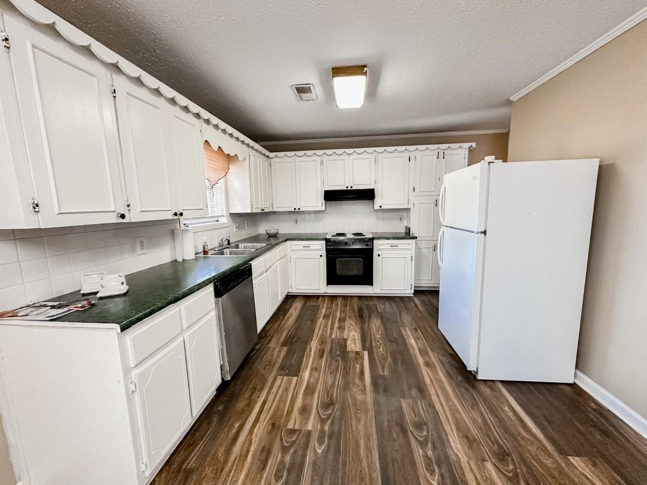 99 Gardenia Dr - Photo 6 of 20