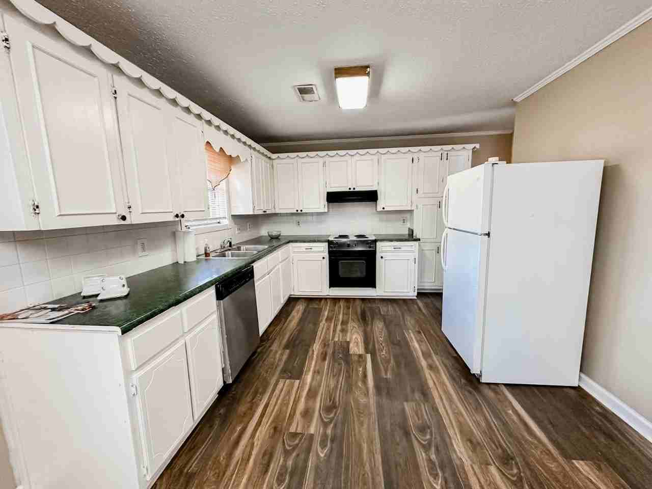 99 Gardenia Dr - Photo 7 of 20