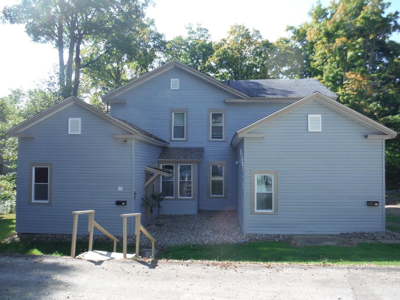 529-531 Terrace - Photo 2 of 16