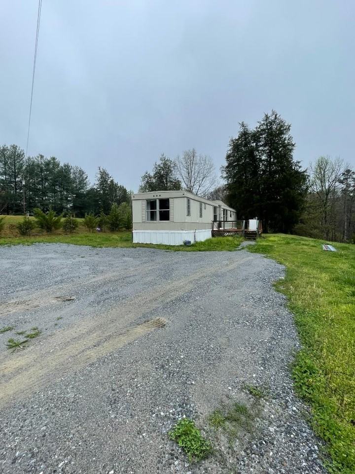 110 Jay Ct - Photo 3 of 12