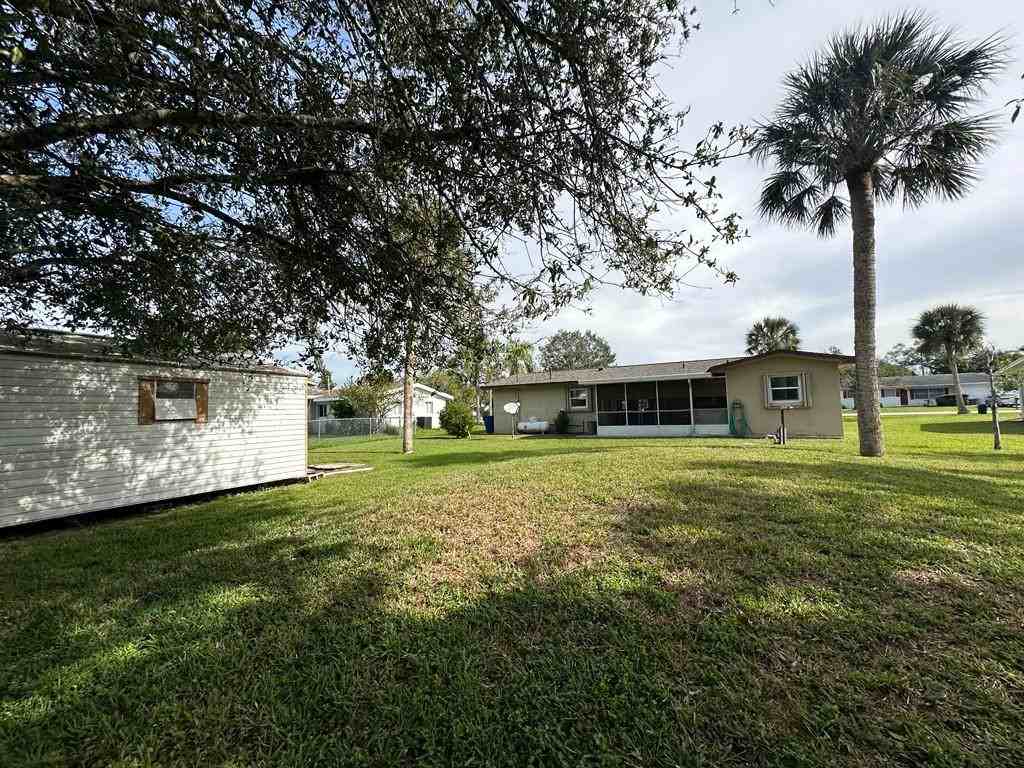 1251 Forsyth Drive - Photo 4 of 20