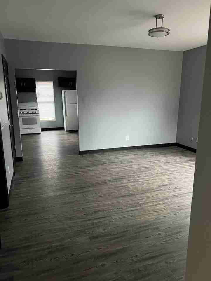 1121 North Rockton Avenue - Photo 3 of 15