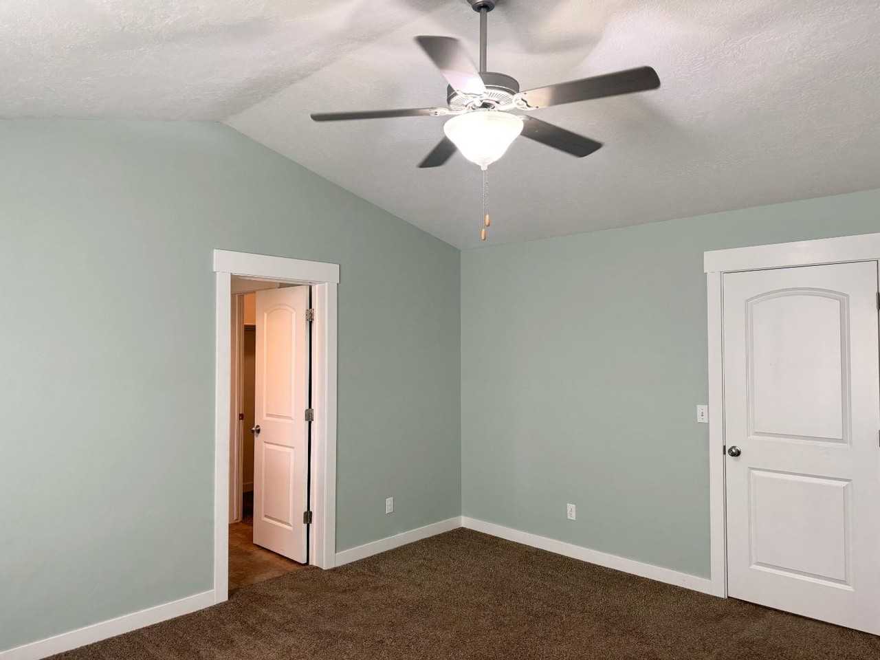 362 S 790 W - Photo 7 of 20