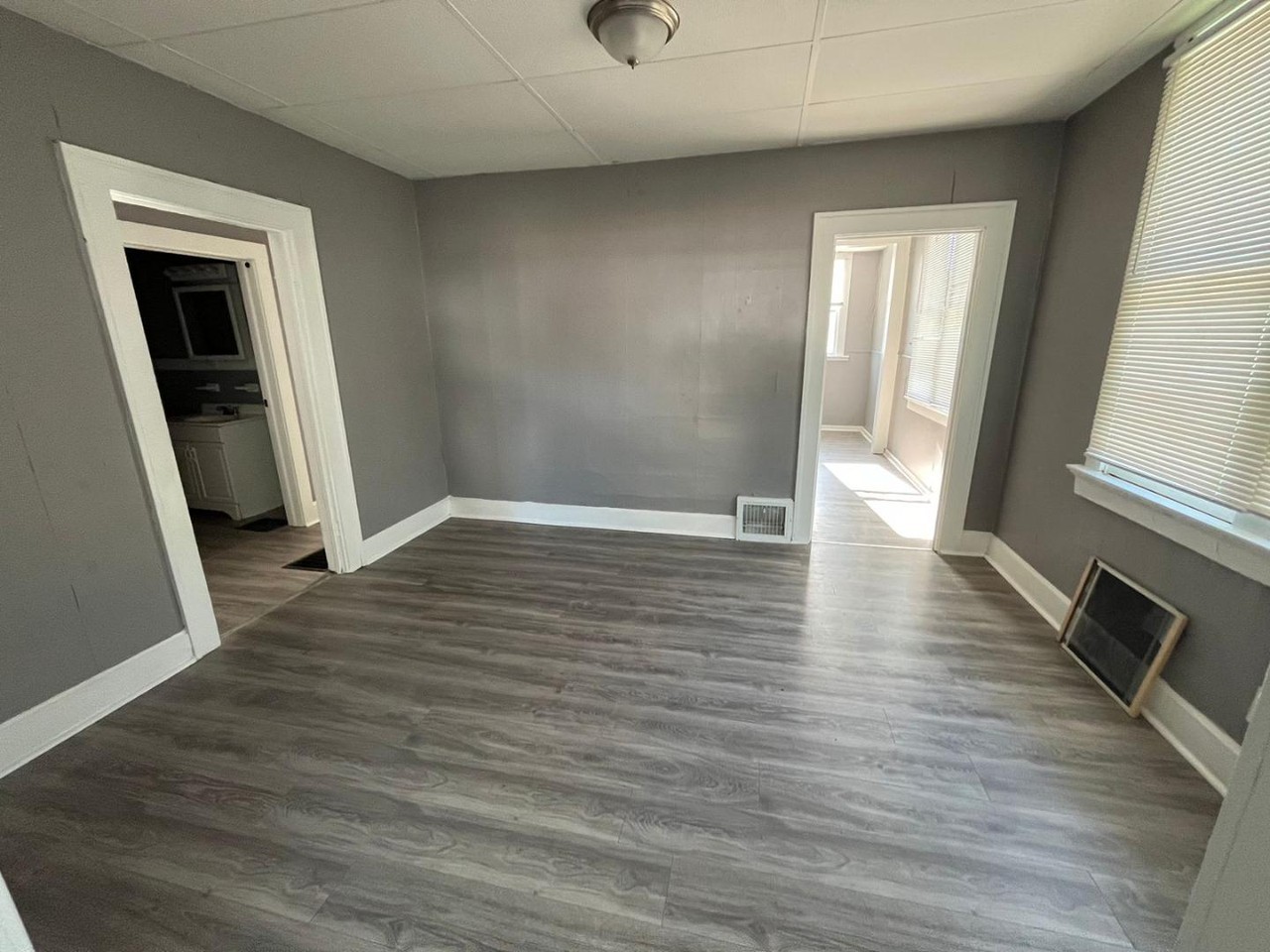 1110 S Harlan Ave - Photo 7 of 20