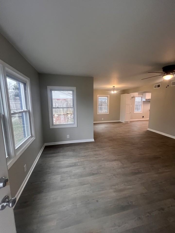 1501 Covert Ave - Photo 2 of 10