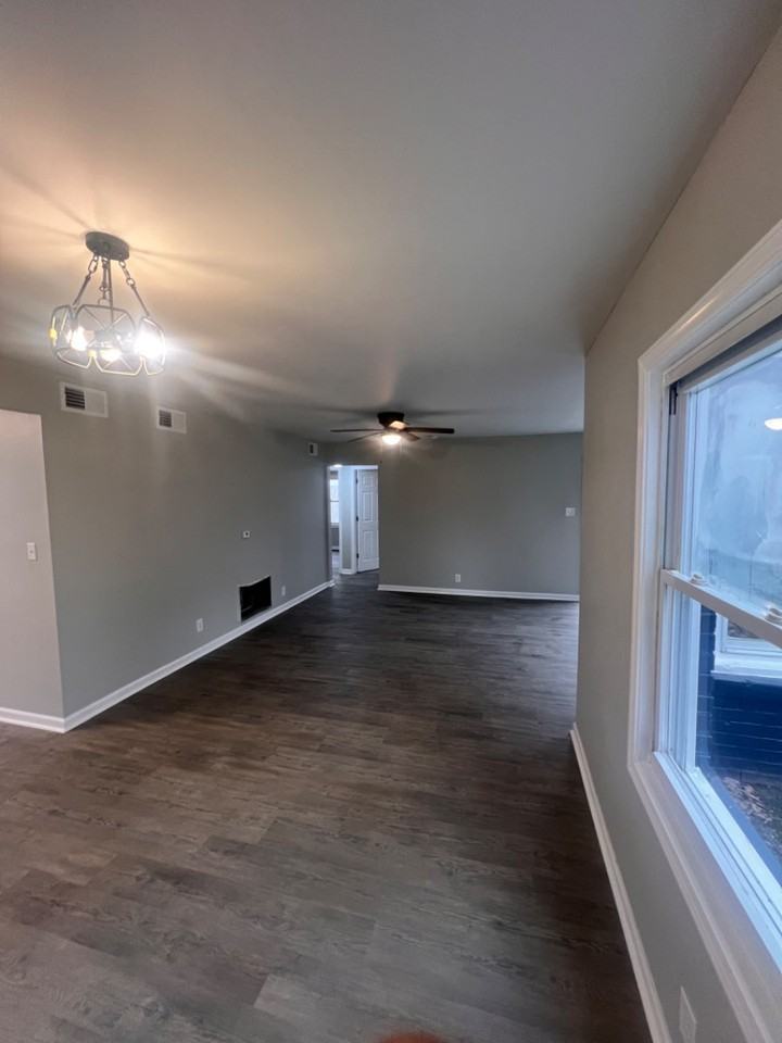 1501 Covert Ave - Photo 3 of 10