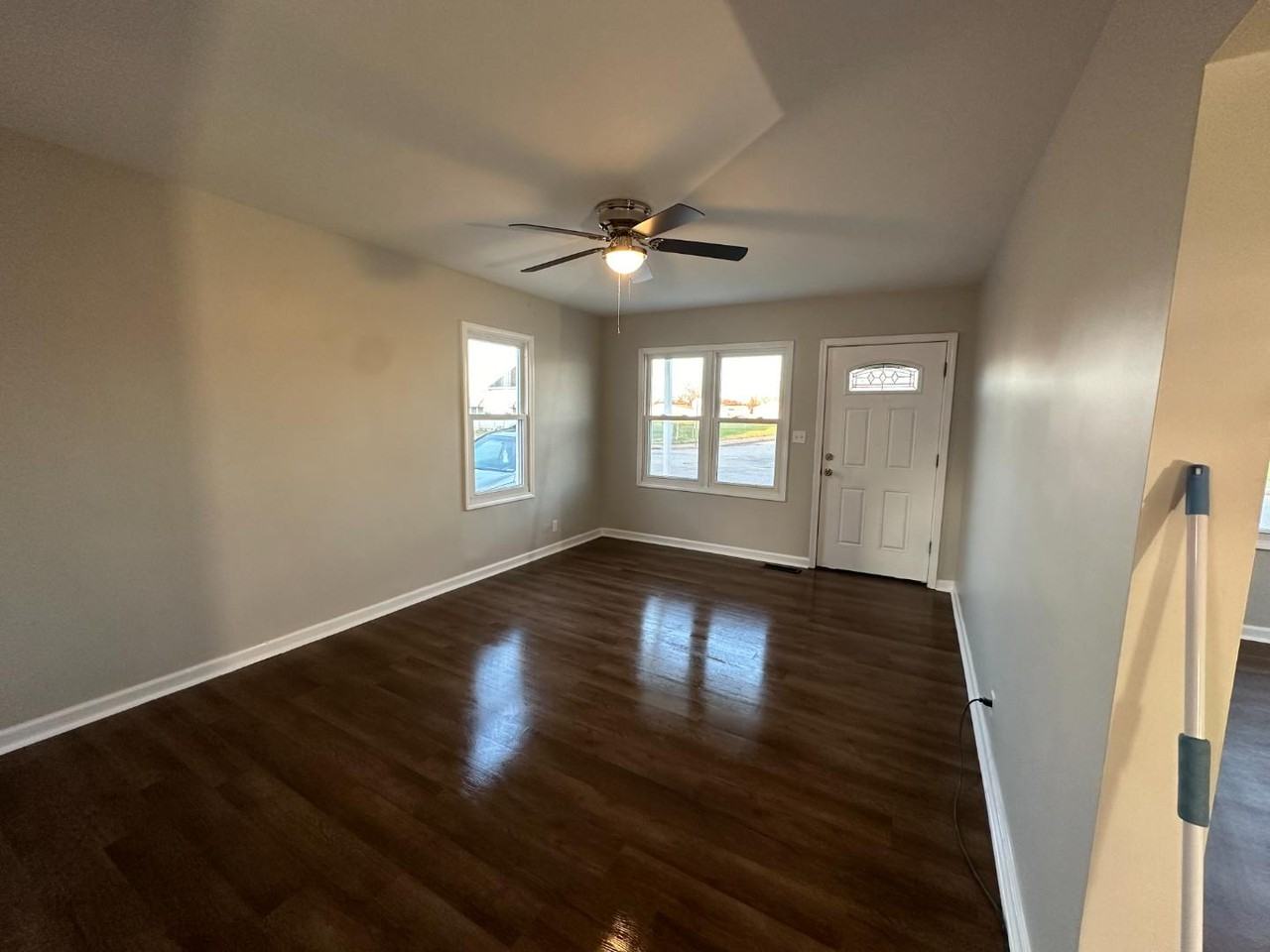 3022 N Fulton Ave - Photo 3 of 15