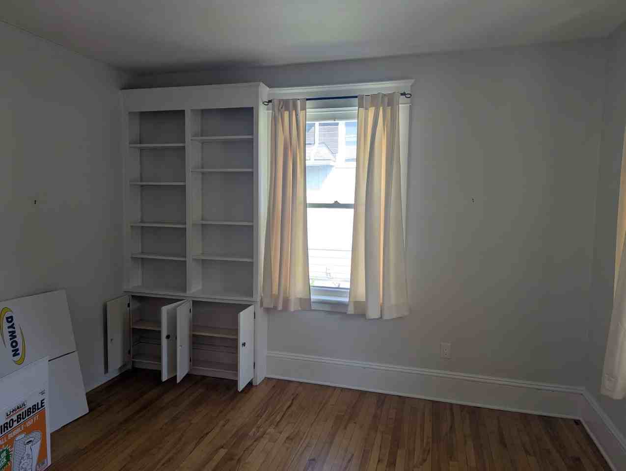 438 Richardson Avenue - Photo 3 of 17