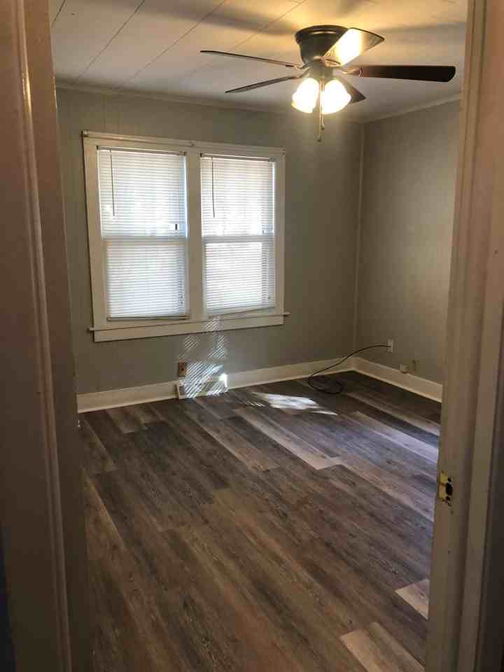 833 Lake St - Photo 2 of 11