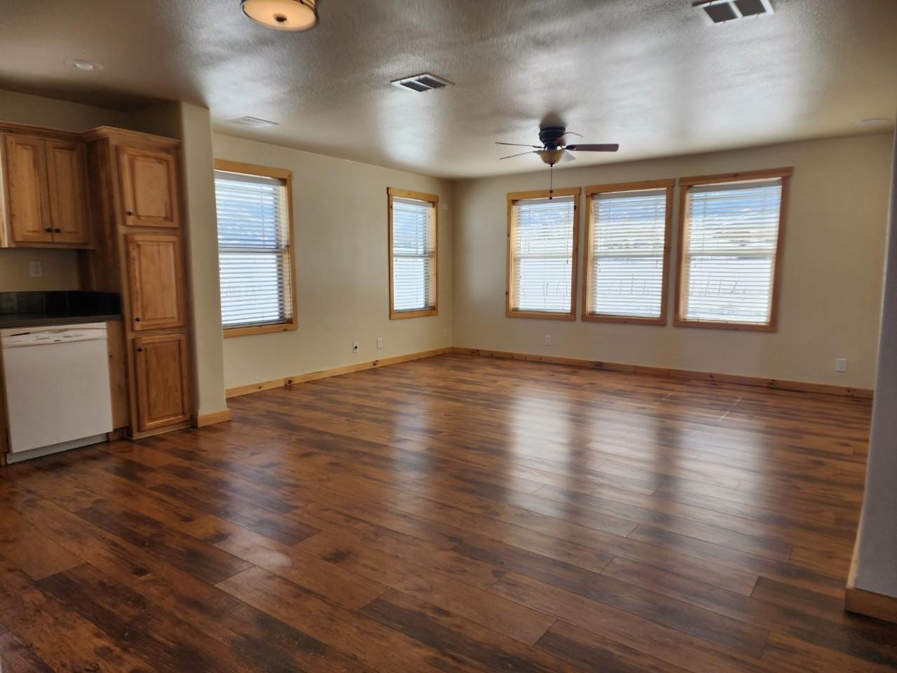 10253 Road 48 - Photo 3 of 20