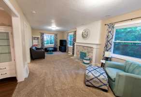 featured image of 109 S Russell Ave