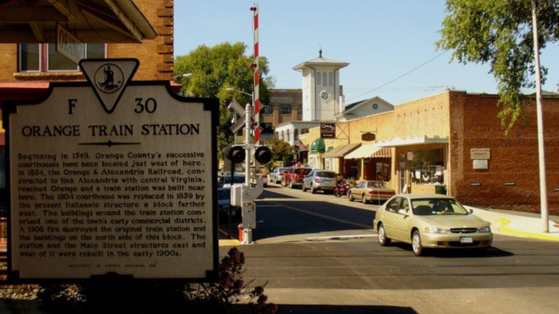 211 Harper Dr - Photo 2 of 8