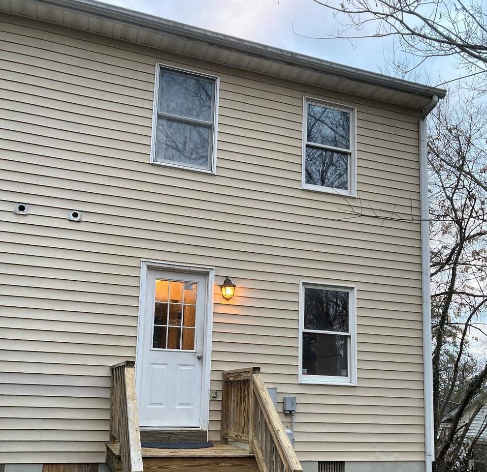 Newton - Photo 2 of 20