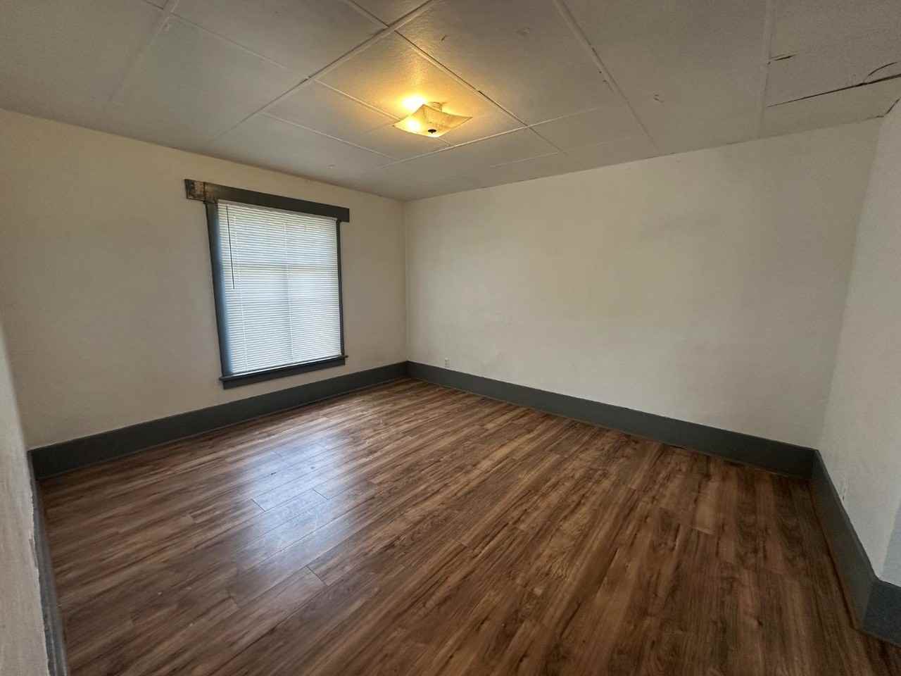 Terry's Ave B - Photo 5 of 10