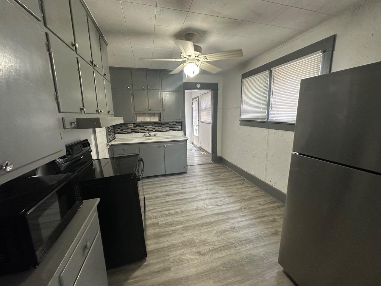 Terry's Ave B - Photo 7 of 10