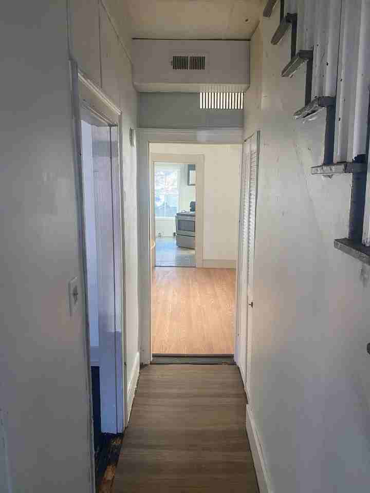 1327 Ruffner Pl - Photo 3 of 11