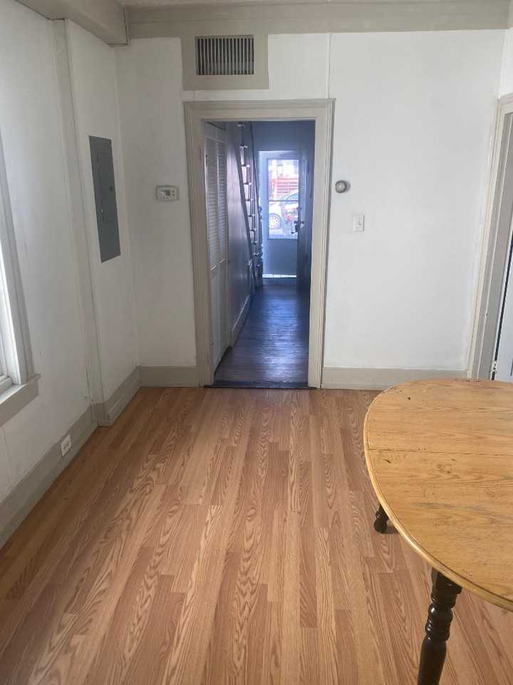 1327 Ruffner Pl - Photo 6 of 11